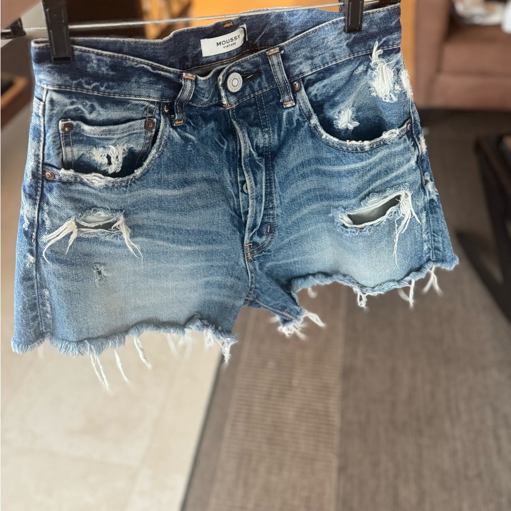 Moussy Denim Women cut-off Shorts - Picture 4 of 14
